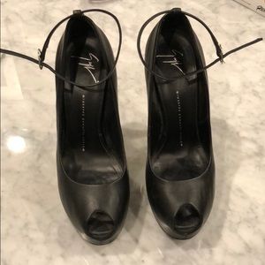 Guisseppe peep toe heels